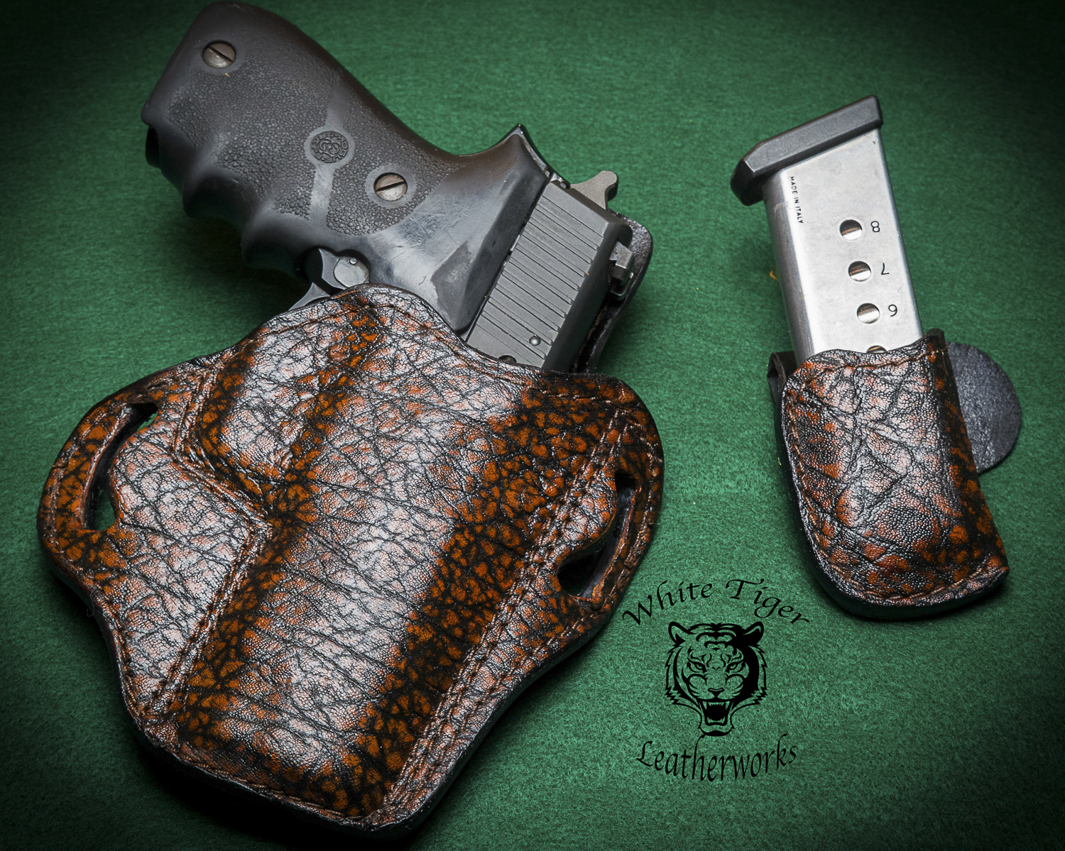 Sig Sauer P220 Holster in Elephant.